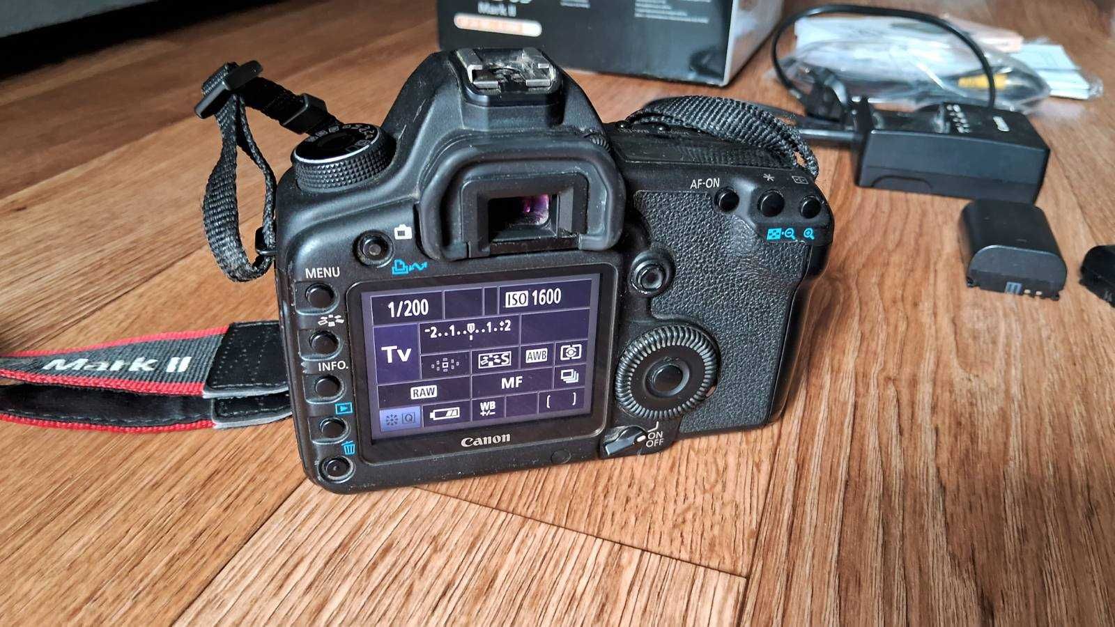 Canon 5D mark 2 (В Гарному стані)
