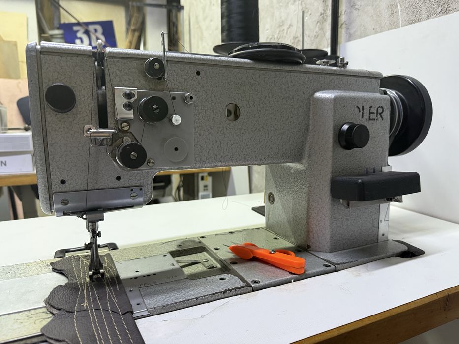 Maszyna do szycia Durkopp Adler 767