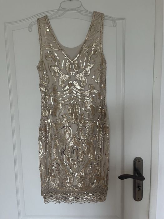 Sukienka zlote cekiny