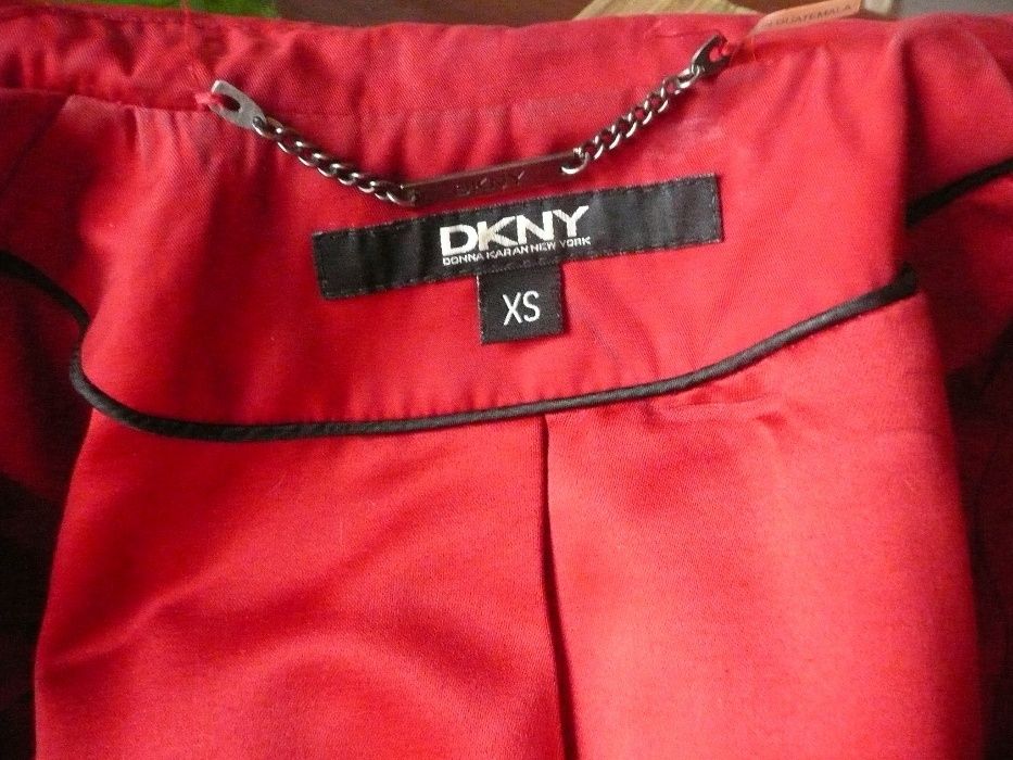 DKNY czerwony płaszcz DONNA KARAN 36 38 płaszczyk