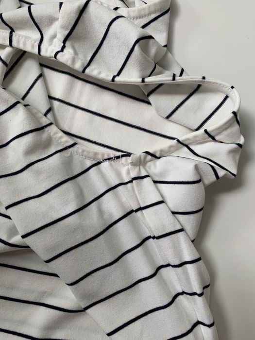 biała sukienka w granatowe paski bez rękawów vila