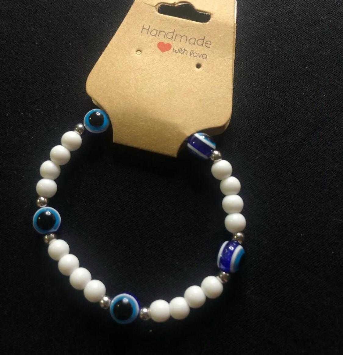 pulseiras variadas