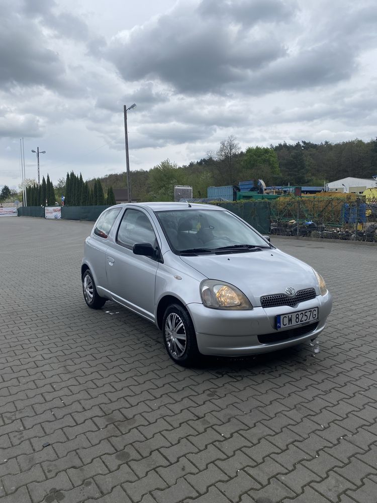 Toyota Yaris 1.3ben 2000r Super Stan 139tys prebiegu Malo Uzywany