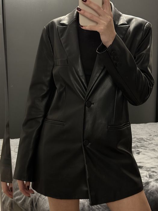 Піджак шкіряний чорного кольору