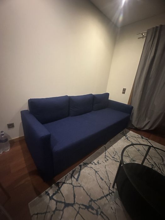 Sofá semi novo para vender logo Motivo Mudança