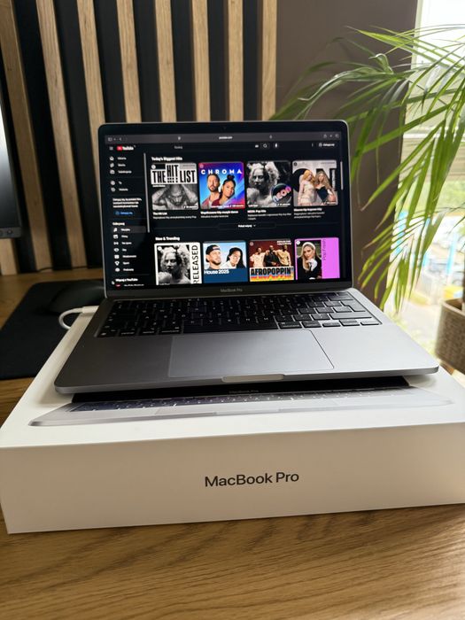 Praktycznie NOWY A2338 Apple MacBook Pro 13.3'' M1 8GB Ram 512GB SSD