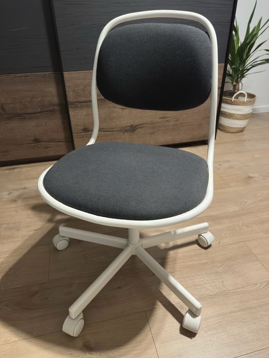 Krzelo biurowe ikea bialy grafit