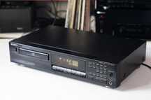 Odtwarzacz CD SONY CDP-nowy laser!  z pilotem