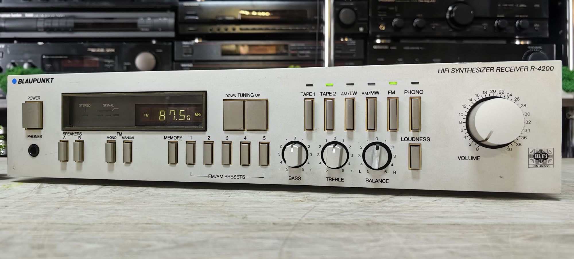 Ресивер Blaupunkt R-4200