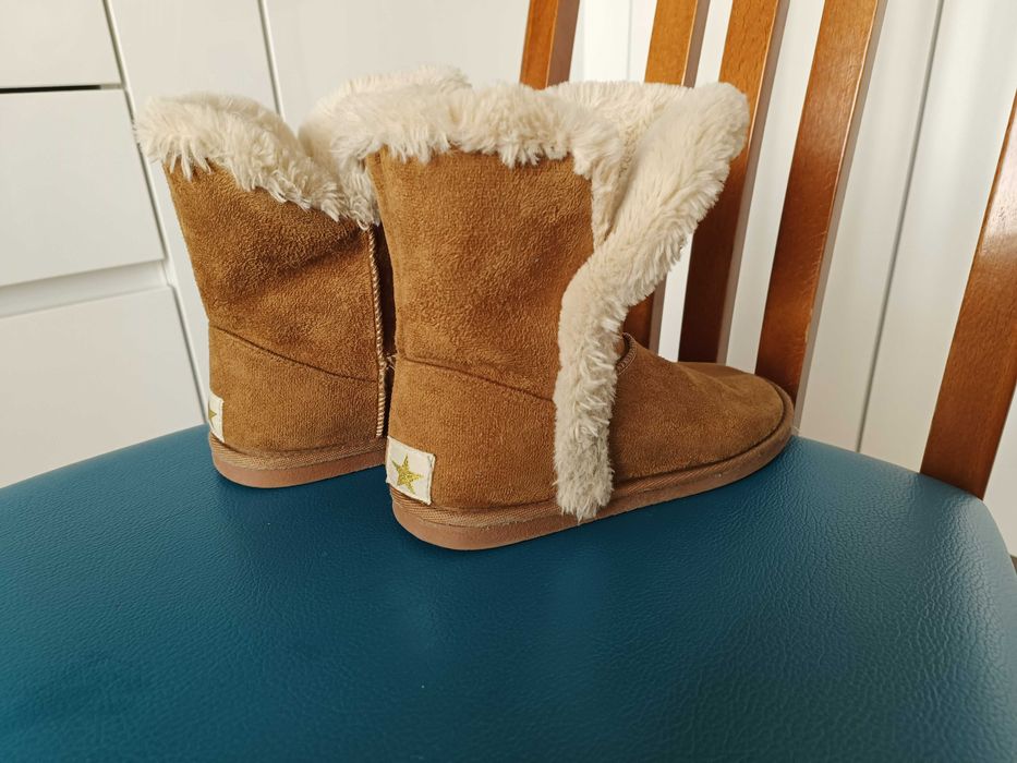 Botas com pelo Nº 37