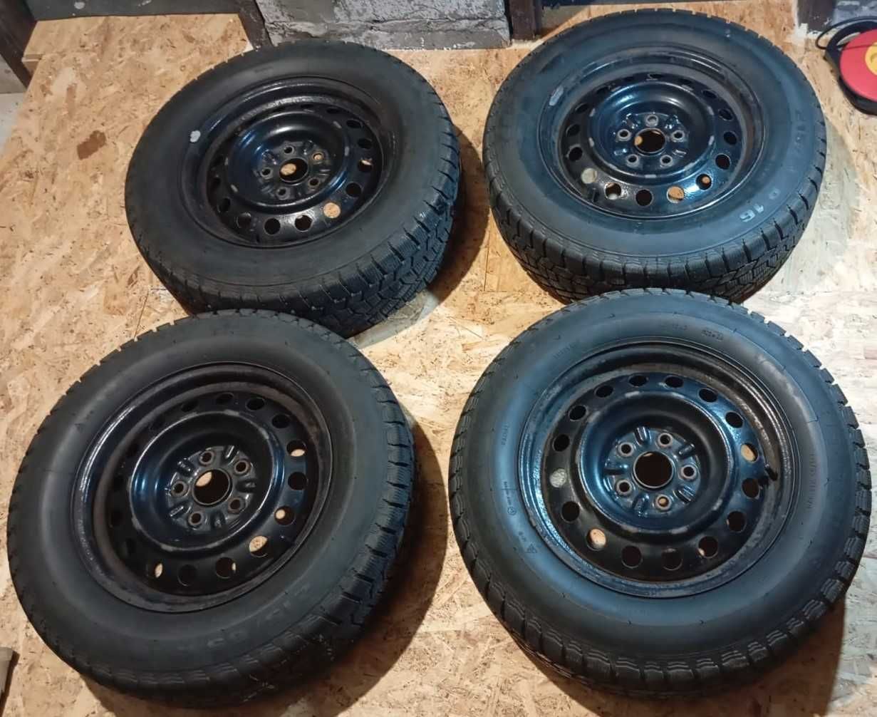 Koła 5x114.3 Toyota RAV4 opony 215/65/r16 2024 rok