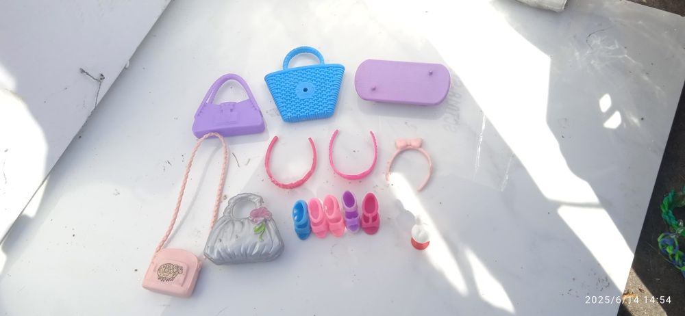 Akcesoria i ubrania dla barbie