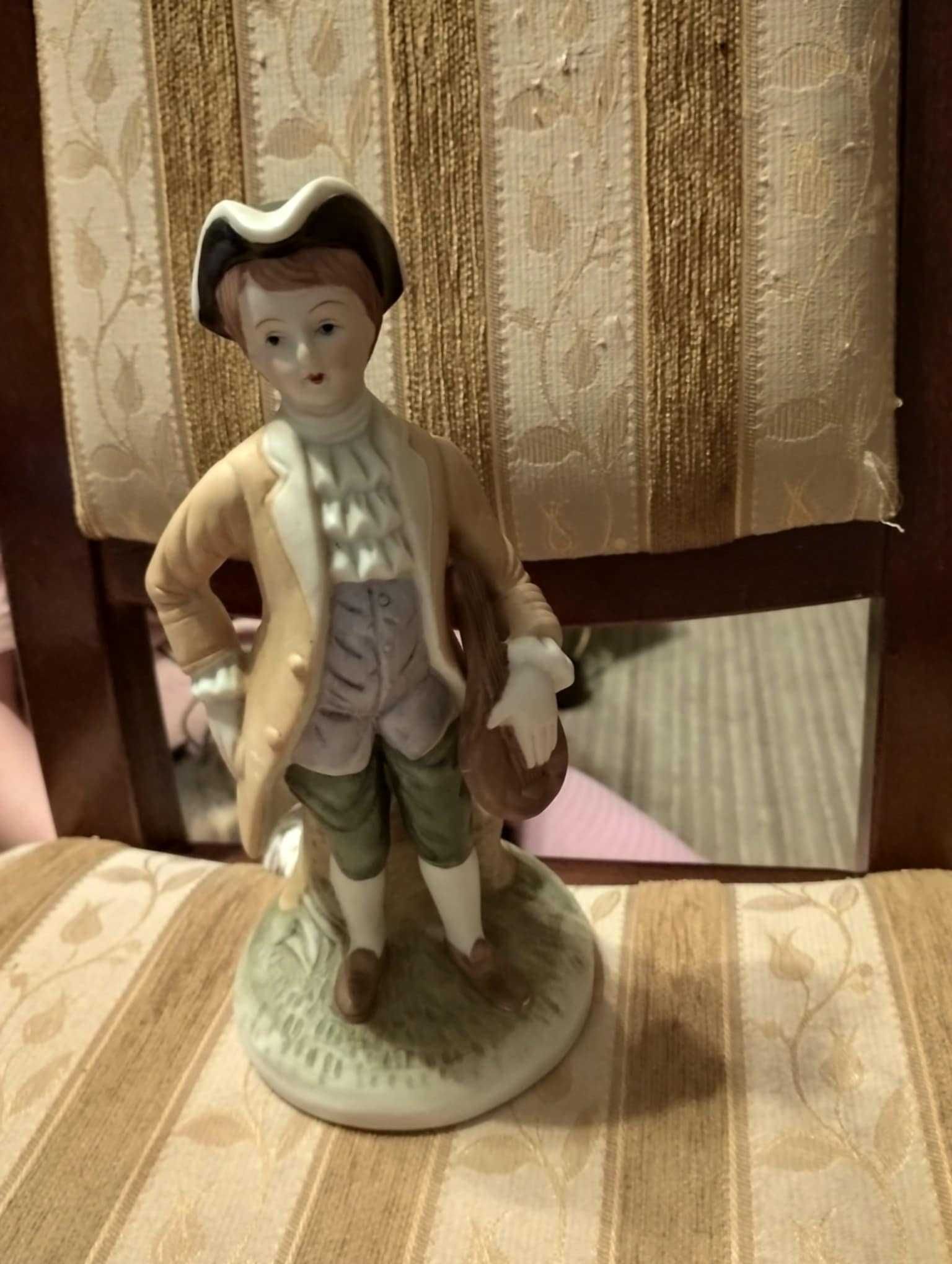 Figurka ,, Grajek ''