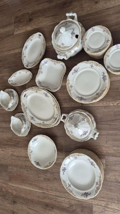 Serwis obiadowy porcelanowy