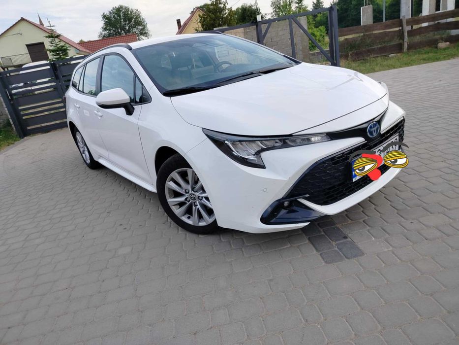 Wynajem Toyota Corolla hybryda automat kombi