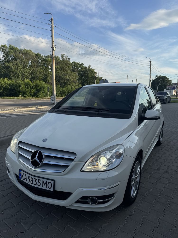 Mercedes-Benz B-Class 2010
