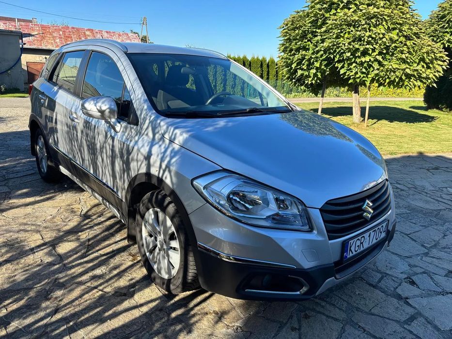 Suzuki SX4 S-Cross Suzuki SX4 S-Cross CVT 4x4 zadbany