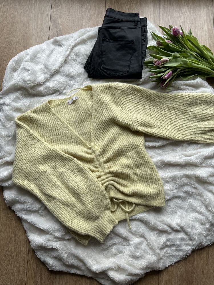 Sweter z bufiastymi rękawami ściągaczem Mango