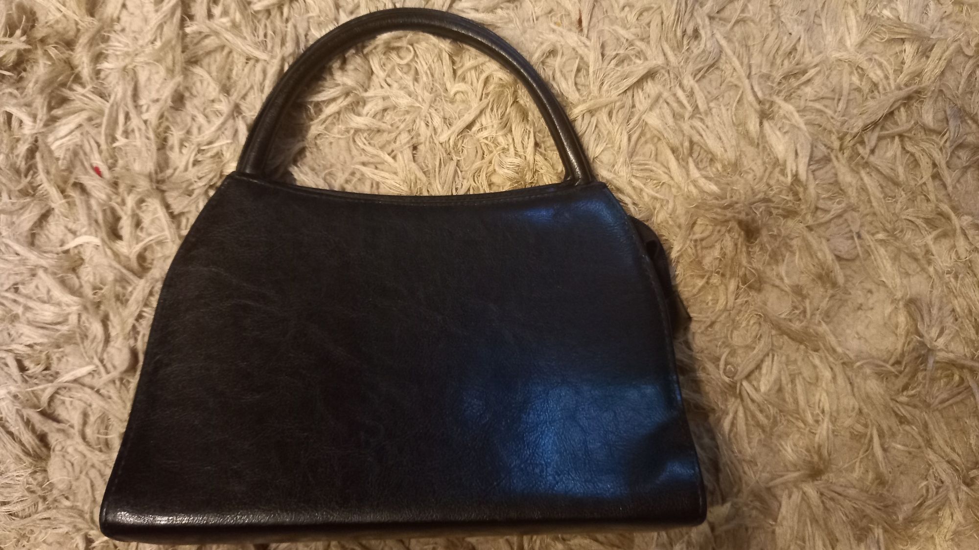 Torebka czarna do ręki elegancka Nowa