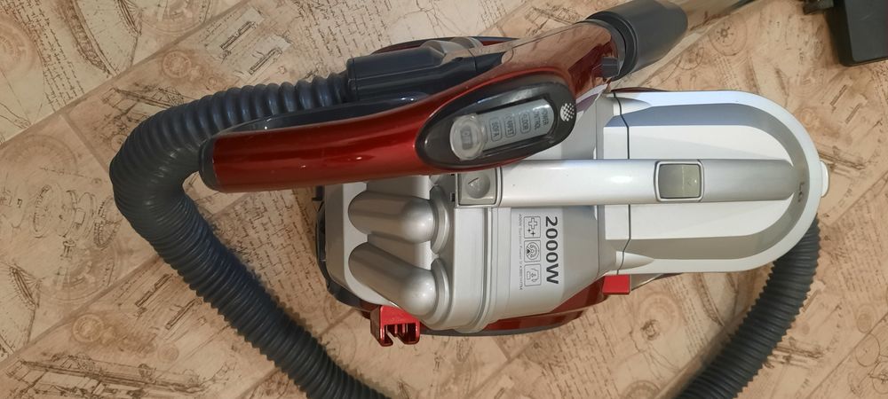 Пылесос LG 2000 V-K8801HTM