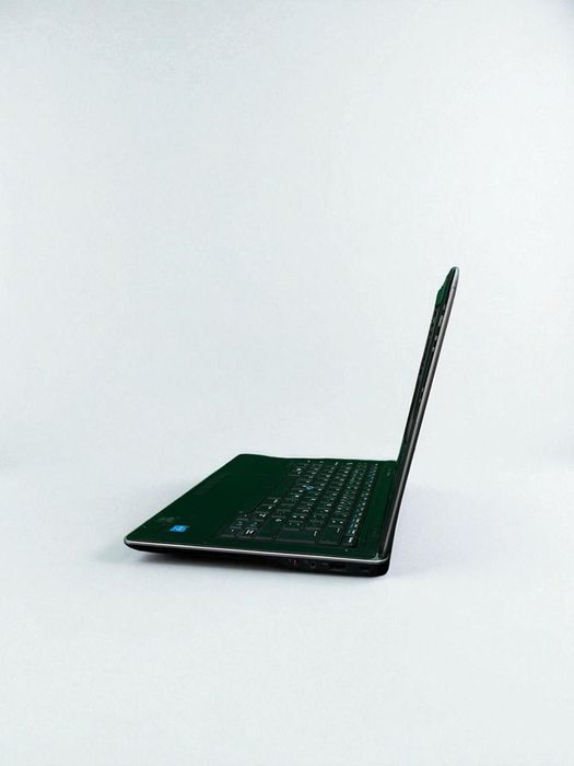 Dell Latitude e5570 - Intel Core i5 - Ler Descrição