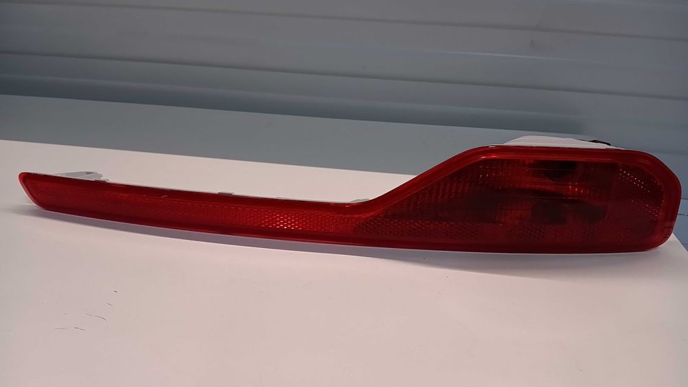 Farolim novo Volvo XC40 ESQ