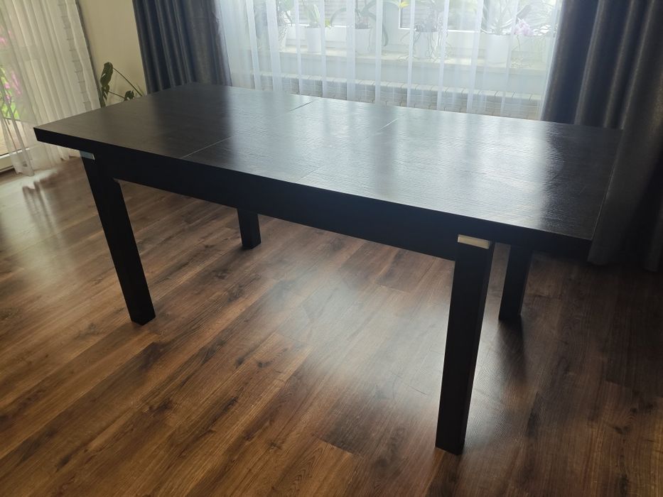 Stół do jadalni lub salonu