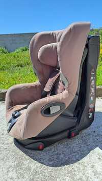 Cadeira auto AXISS bebéconfort com ISOFIX