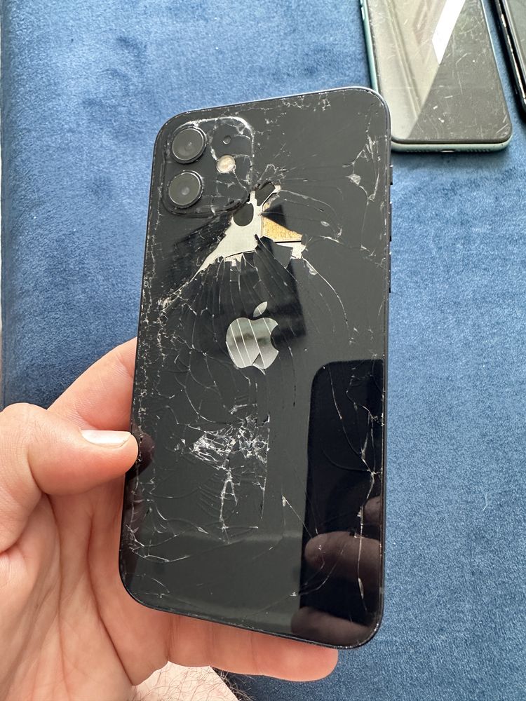 Iphone 12 (пароль)