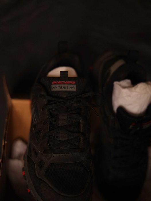 Осень зима кроссовки 39 размер Skechers, водонепроницаемые.