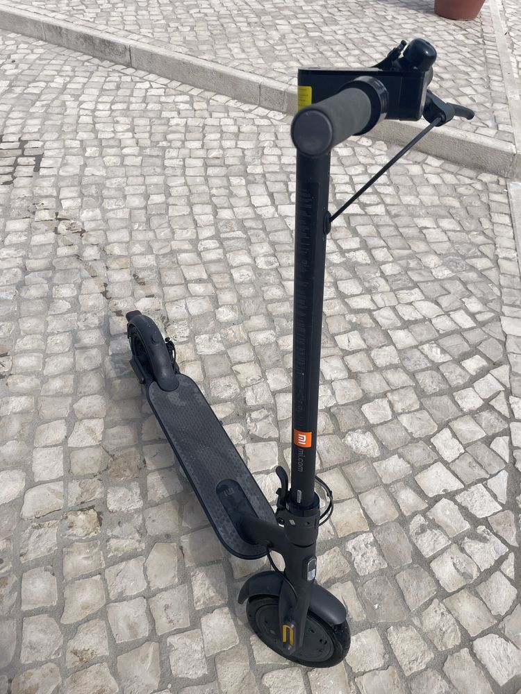 Trotinete Xiaomi mi essential