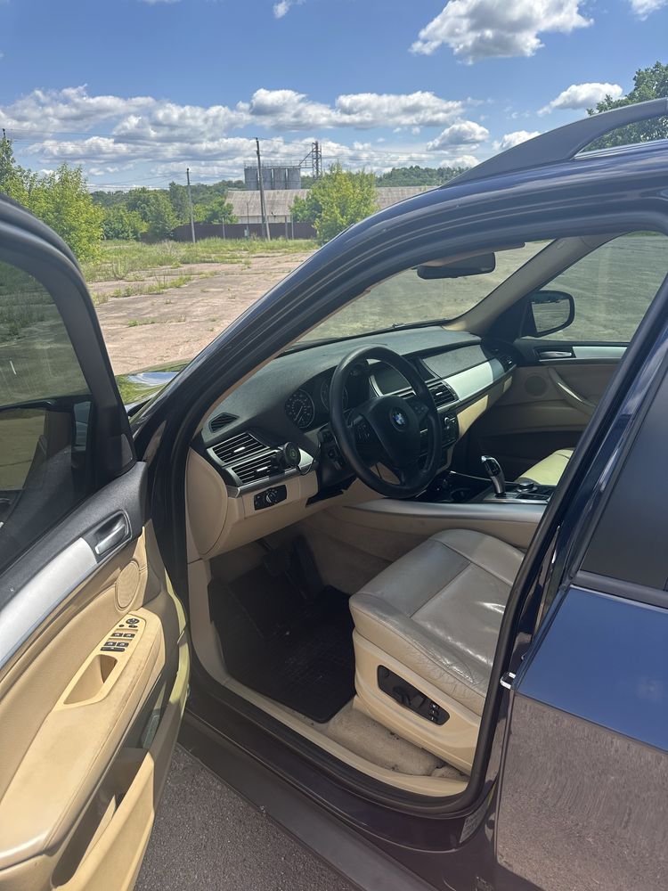 BMW X5 3.0 бензин
