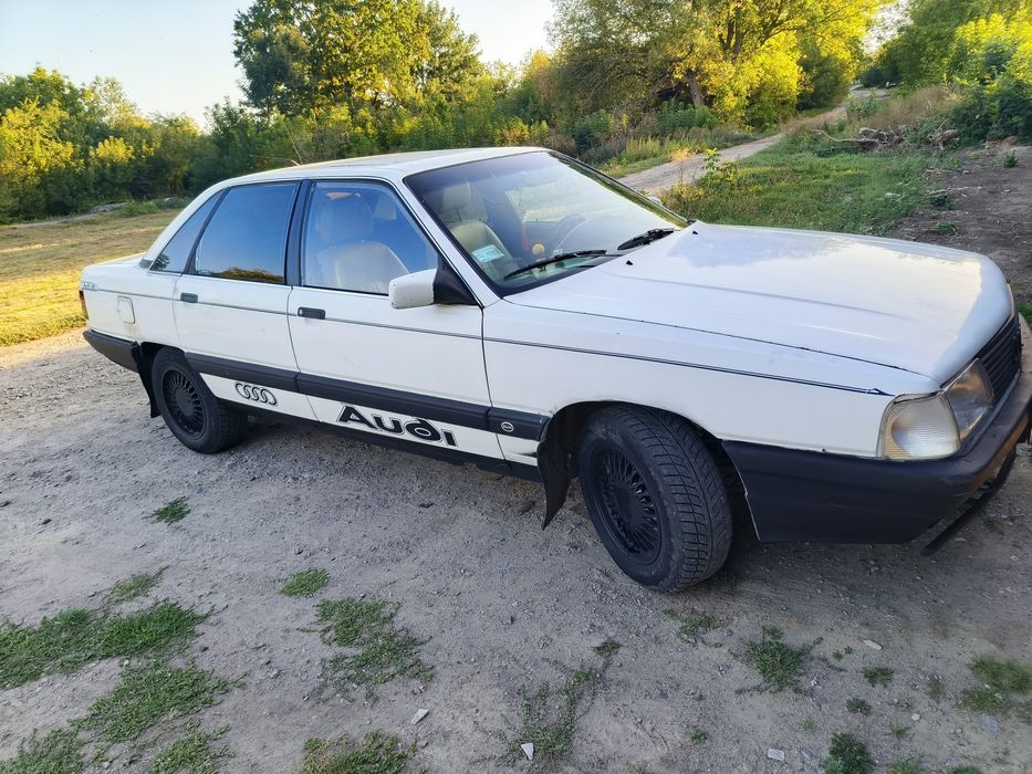 Audi 100 c3 1990 року