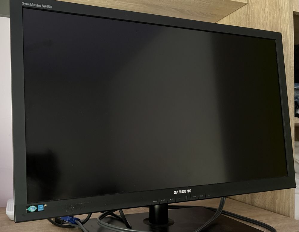 Монитор Samsung SyncMaster SA650 24" FHD LED MVA