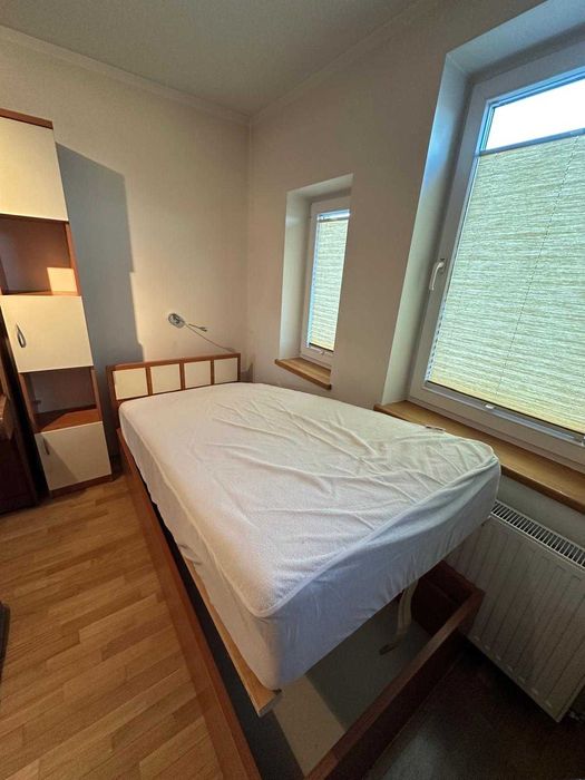 łózko 90x200 z materacem i szafką