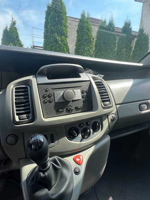 Opel Vivaro 2008r blaszak