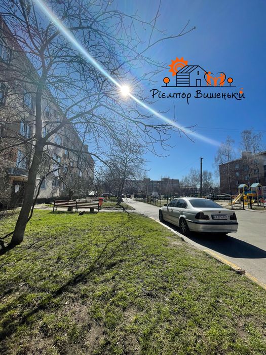 Трикімнатна квартира з власним підвалом і погребом Гнідин