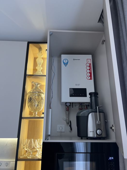 Продається красива 2 кімнатна West Towers