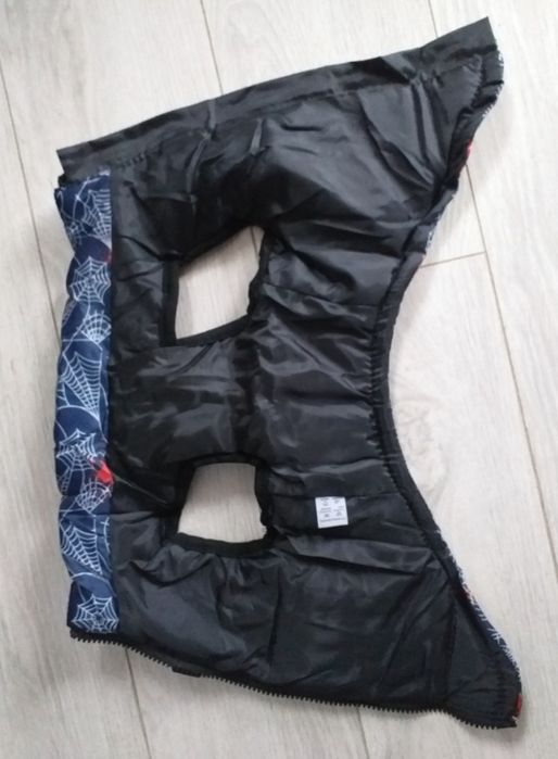 Granatowa kurtka w pajęczyny dla małego psa, rozmiar M