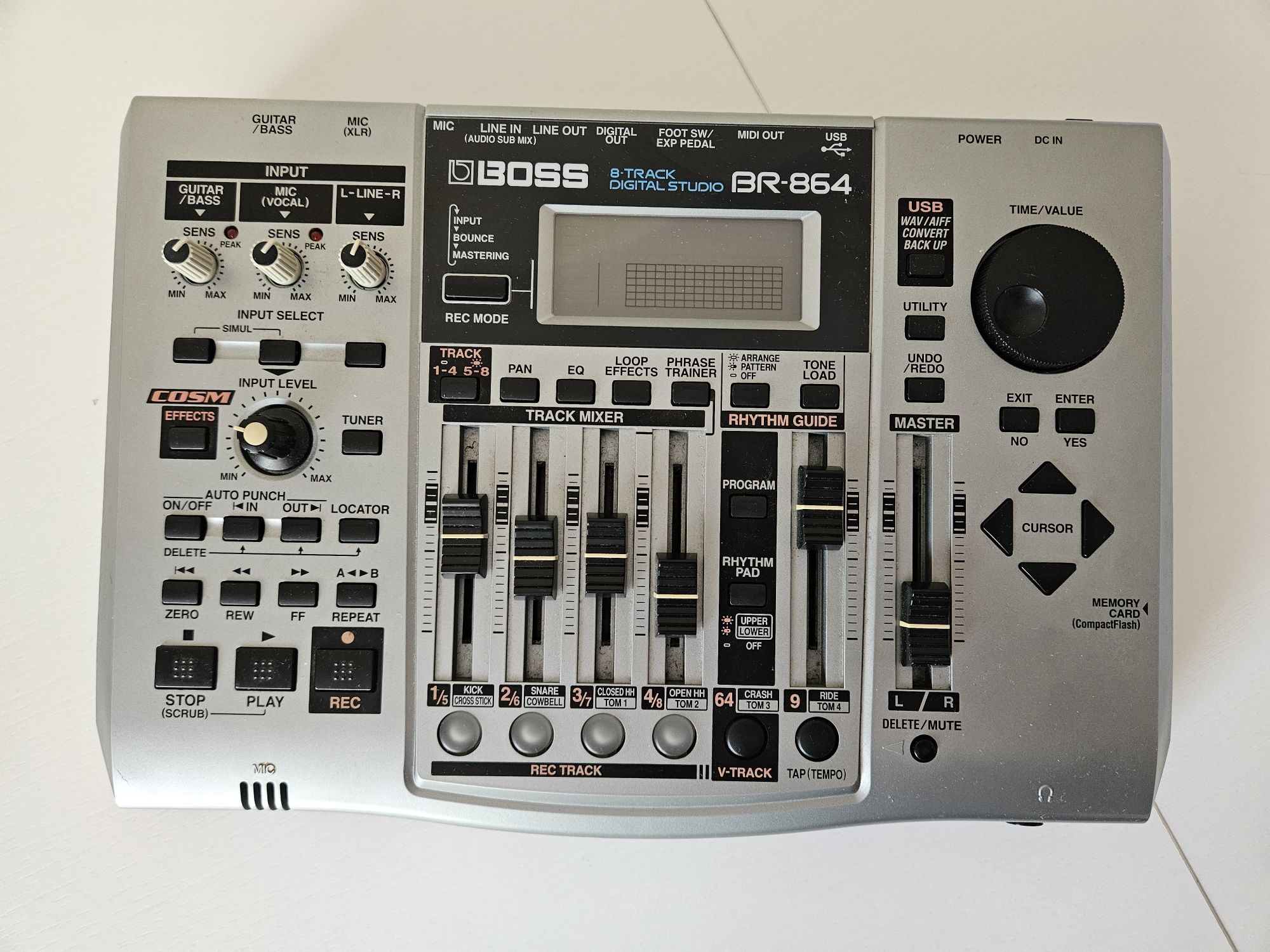 Boss BR-864 rejestrator 8 ścieżkowy