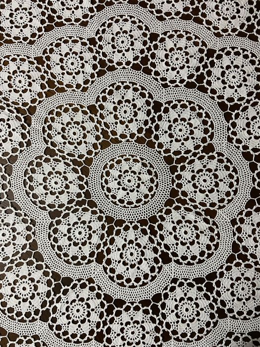 2 Toalhas de mesa novas de renda crochet