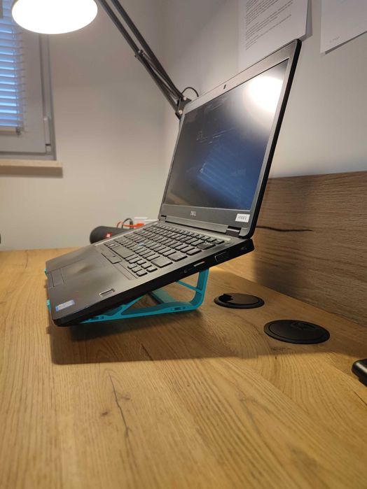 Przenośny lekki stojak na laptopa / Różne rozmiary / Różne kolory