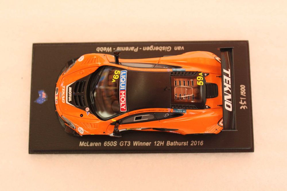 Miniatura 1/43 McLaren 650S 1º 12H Bathurst 2016 Alvaro Parente