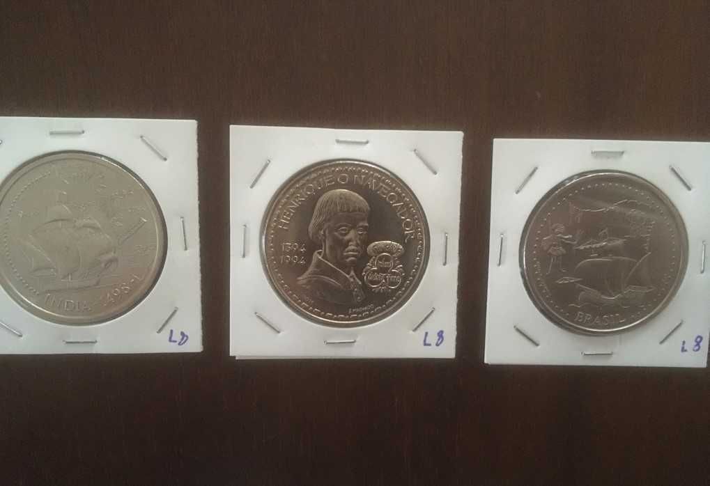 Lotes de 3 moedas comemorativas de 200 escudos (lotes 1 a 8)