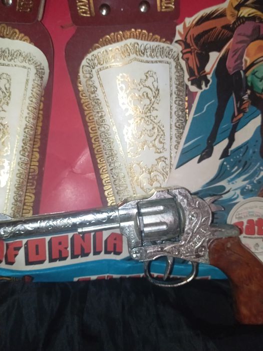 Brinquedo arma só tem uma