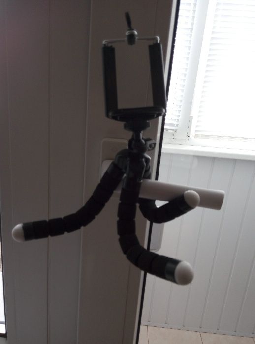 Штатив-осьминог с телефонной рамкой и гибкими ножками (универсальный).