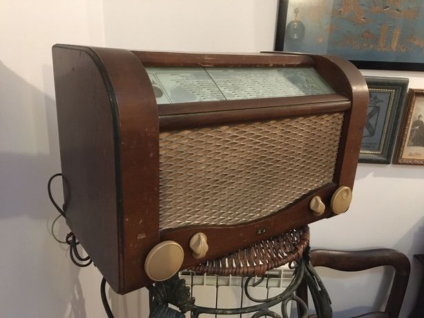 Rádio AGA 2035 (ano 1951)