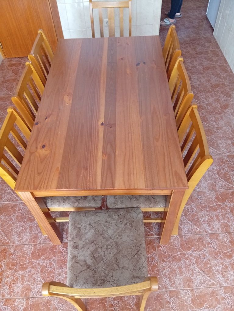 Mesa pinho mel + 8 cadeiras