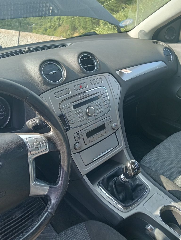 Forde Mondeo  1,8