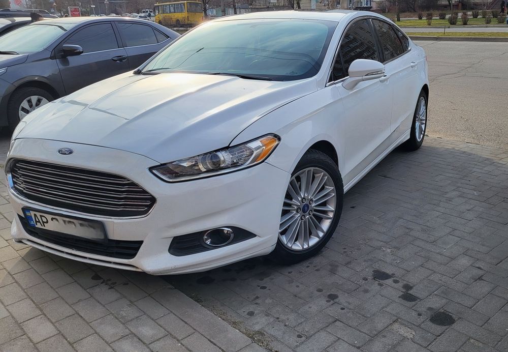 Ford Fusion люк,кожа, память сидений и т.д.